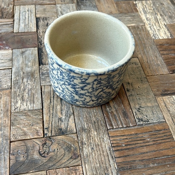 Roseville Ohio Blue Spongewear Pottery Low Jar Pint - Picture 2 of 5